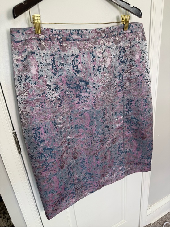 Beautiful Dresses & Skirts - Metallic Pink Patterned Pencil Skirt